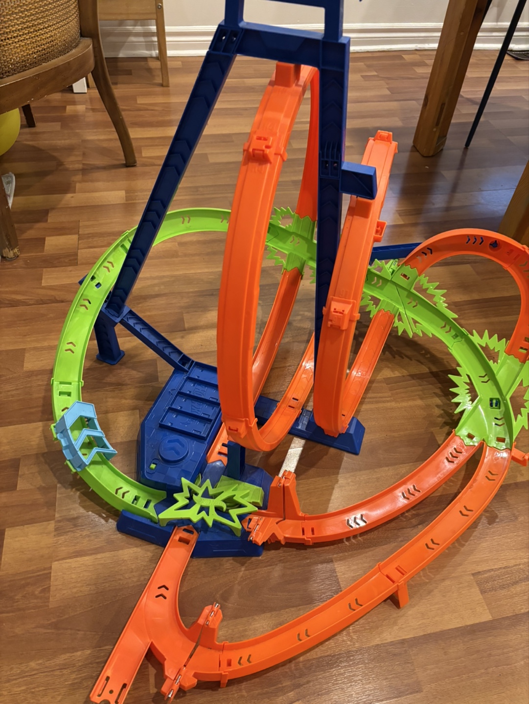 Hot wheels track
