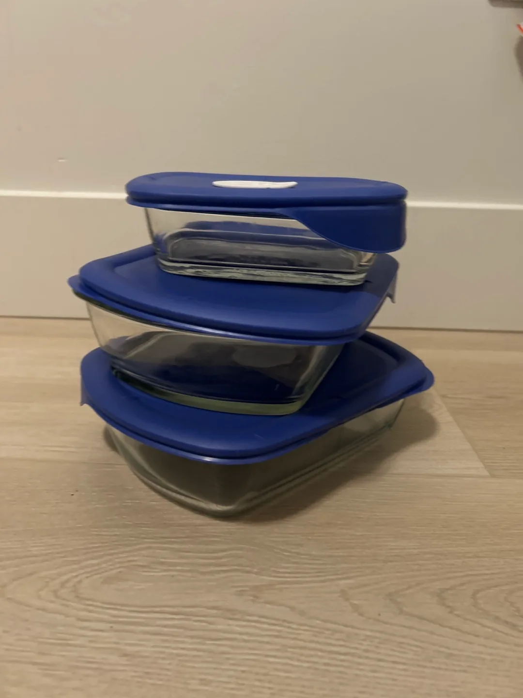 Pyrex Glass Food Storage Containers with Lids - Set of 3 image indicator(2)