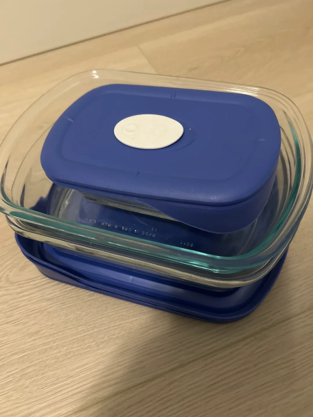 Pyrex Glass Food Storage Containers with Lids - Set of 3 image indicator(4)