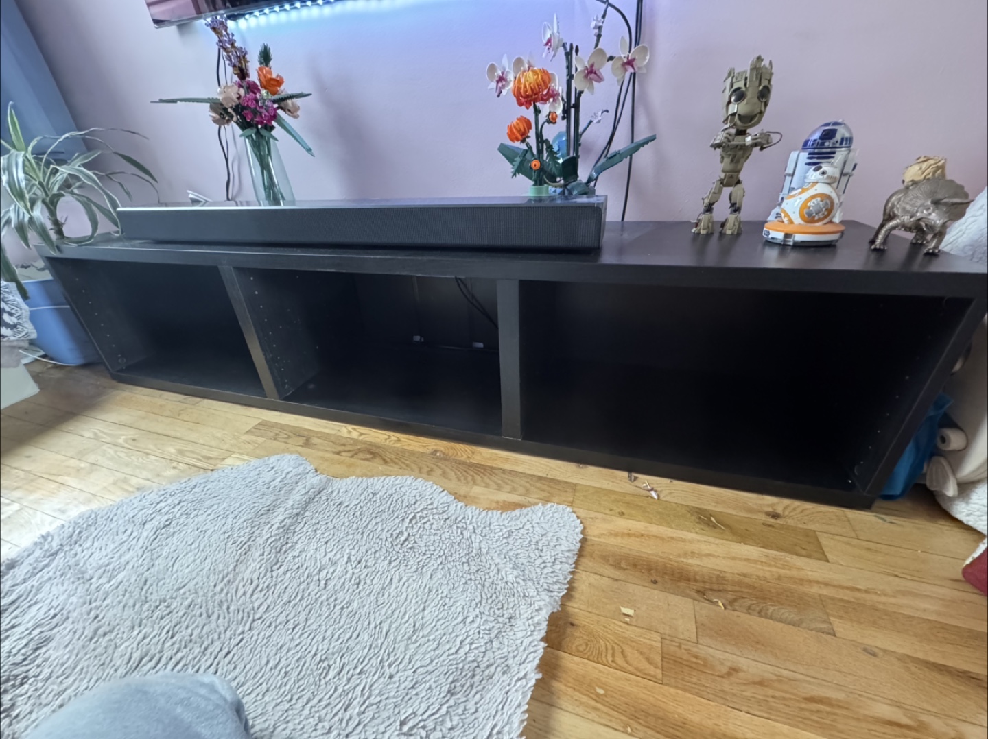 Ikea Besta TV Stand/Media Console