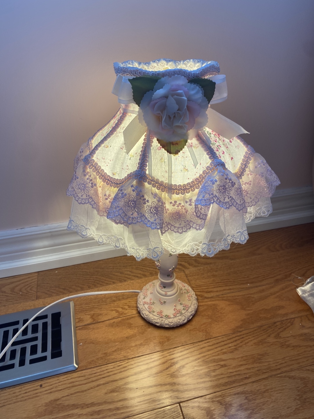 Vintage Floral Table Lamp - photo 5