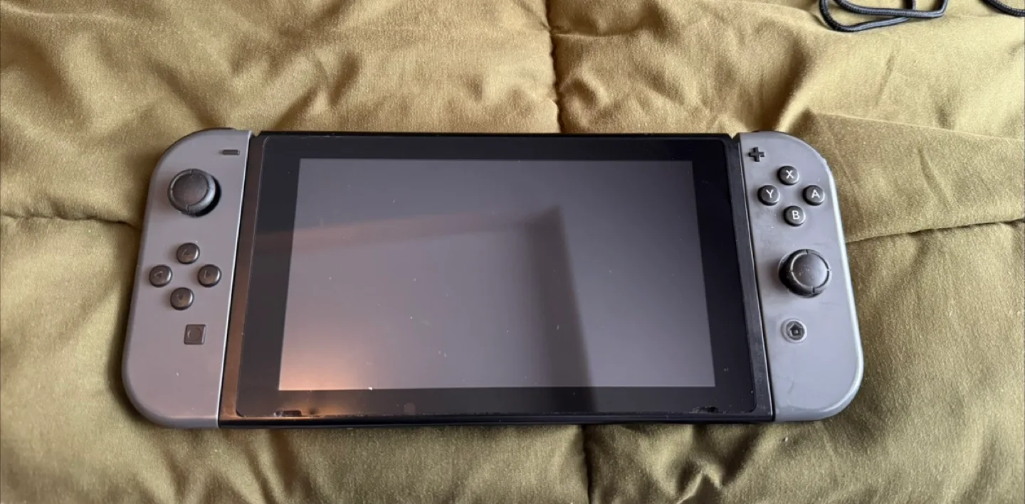 Nintendo Switch Console with Accessories image indicator(7)