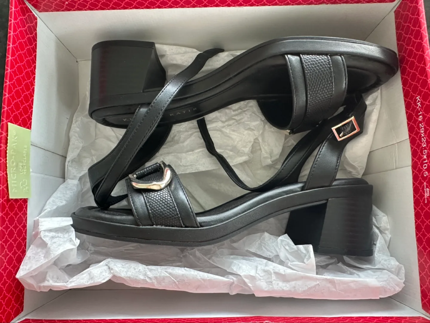 BNIB Kelly & Katie Women's Black Buckle Sandals - Size 8.5 thumbnail