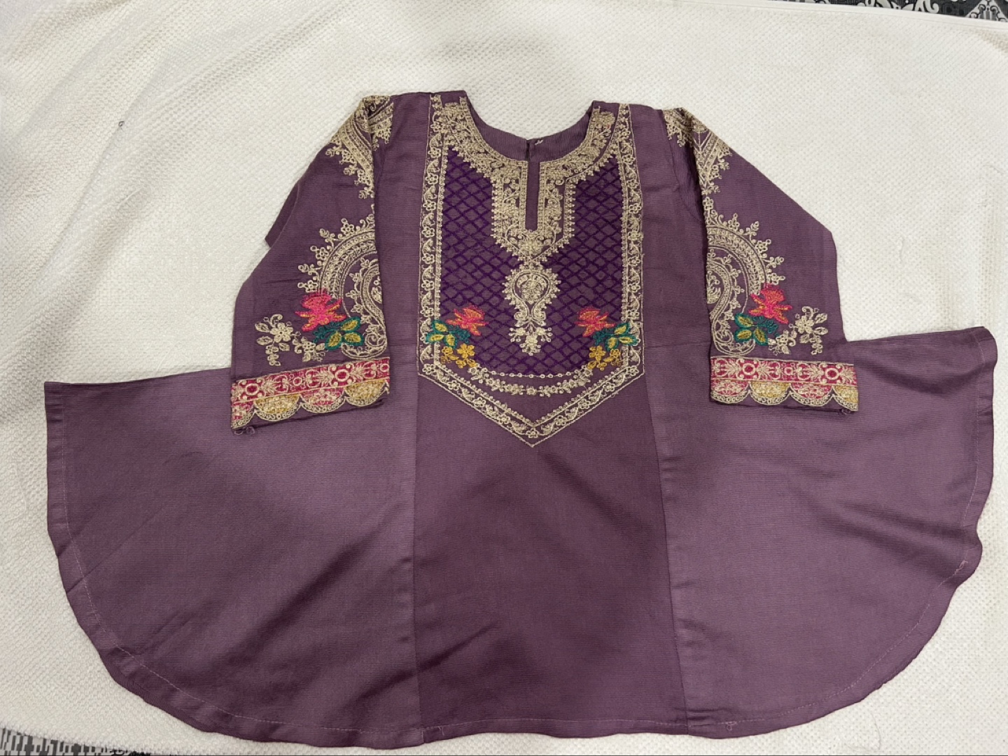 Girls' embroidered purple flared dress - photo 5