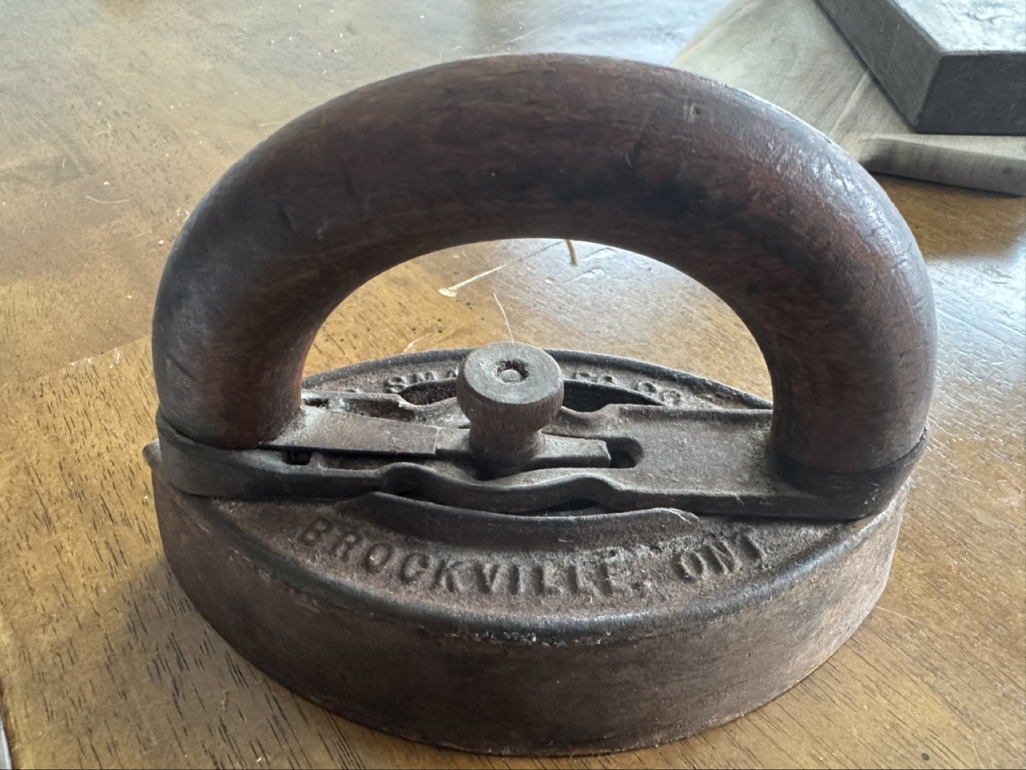 Antique Brockville Sad Iron - photo 4