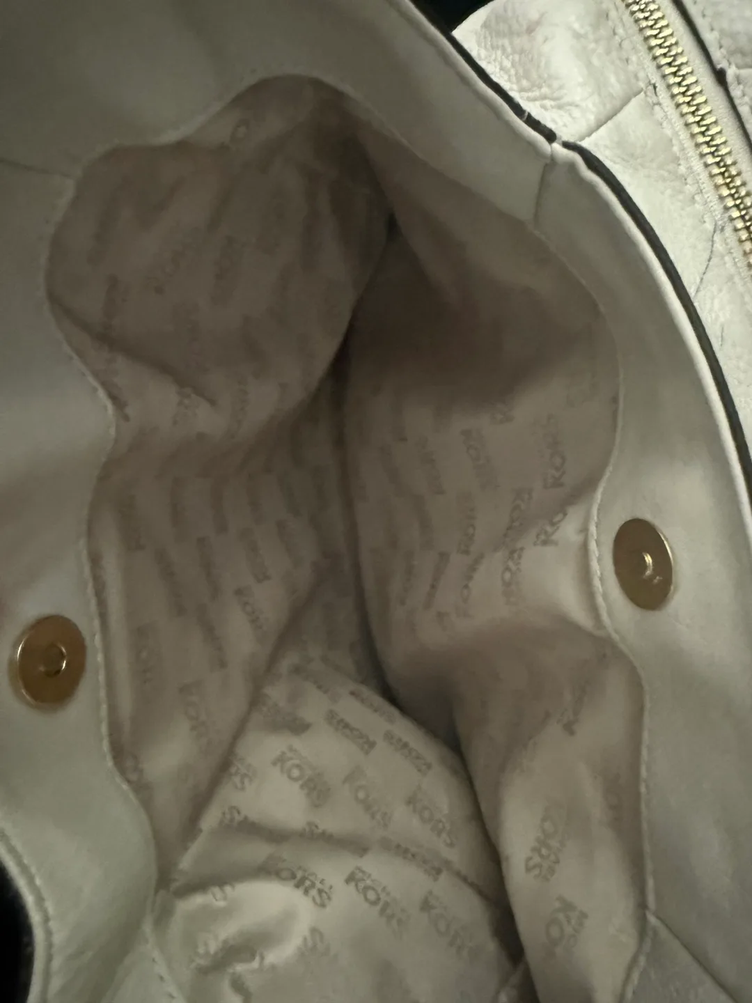 Michael Kors White Leather Hobo Bag image indicator(4)