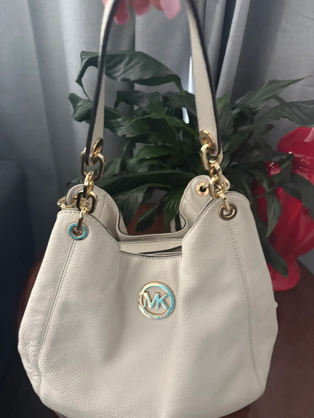 Michael Kors White Leather Hobo Bag image indicator(2)