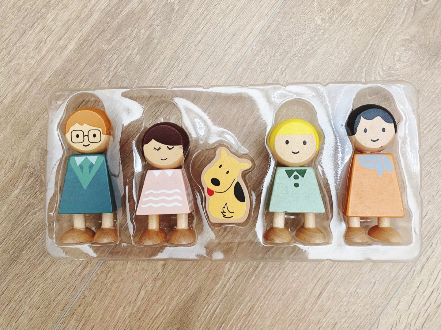 Wooden Dollhouse Family