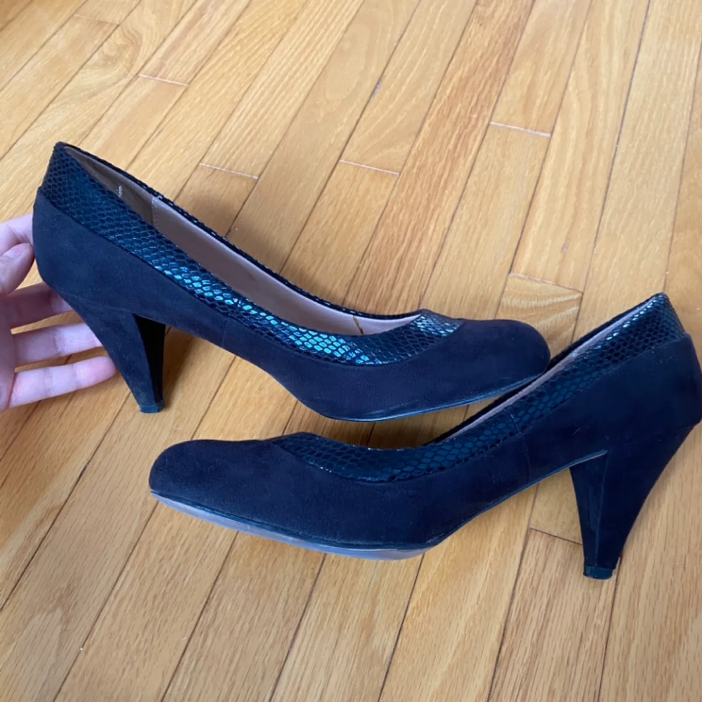 ALDO Black Suede Heels image indicator(5)