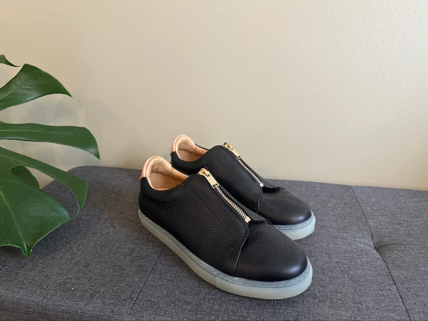 Pairs in Paris Black Leather Zip-Up Sneakers image indicator(3)