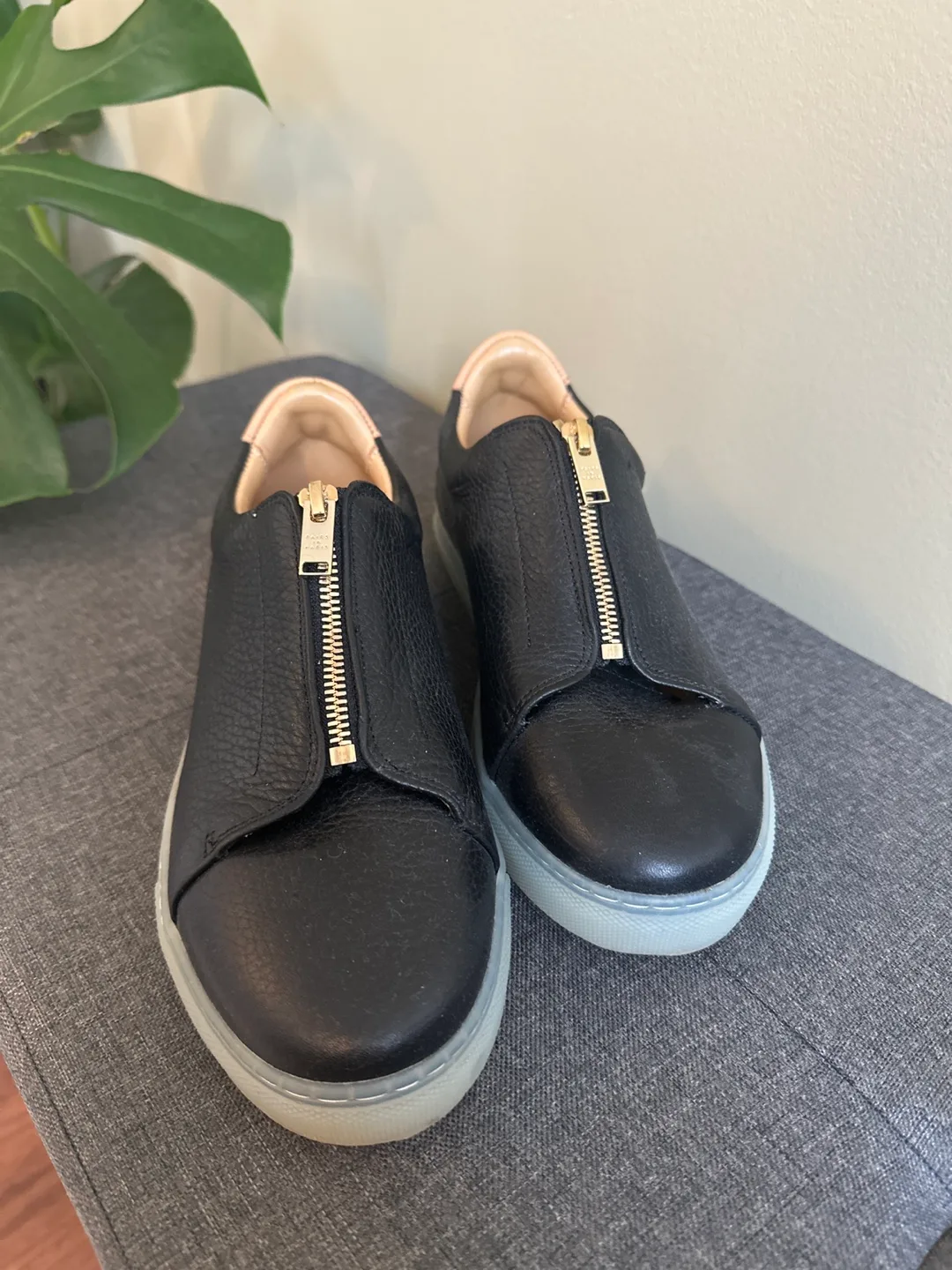 Pairs in Paris Black Leather Zip-Up Sneakers thumbnail