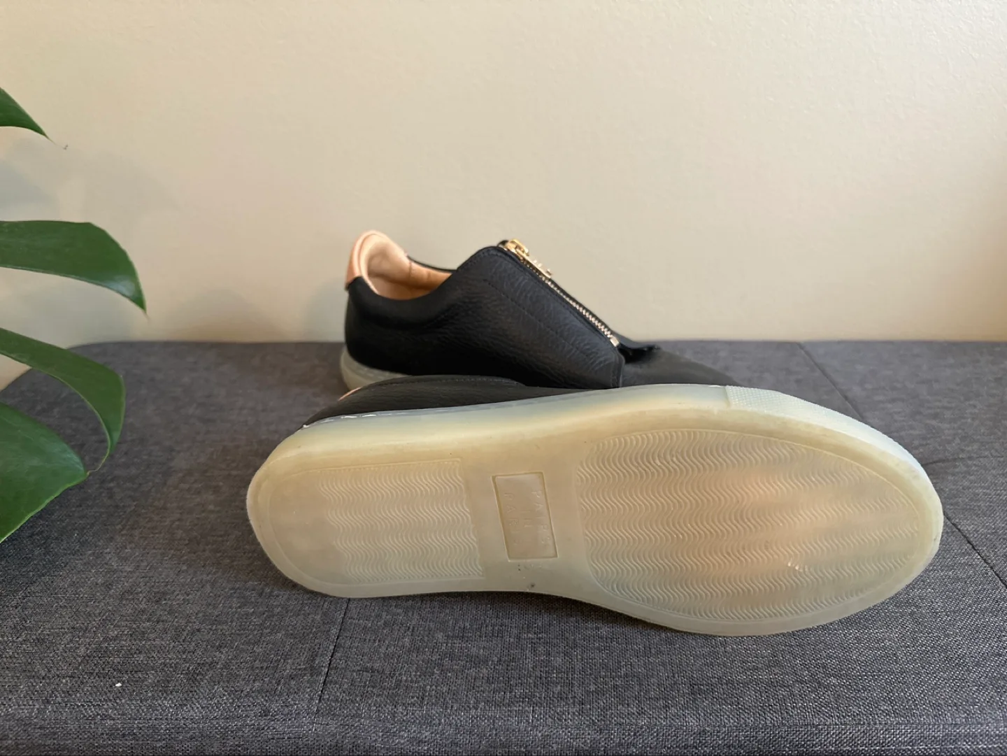 Pairs in Paris Black Leather Zip-Up Sneakers image indicator(4)