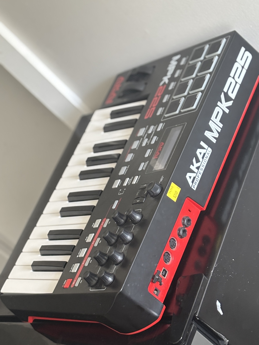 Akai MPK225 MIDI Keyboard Controller - photo 5