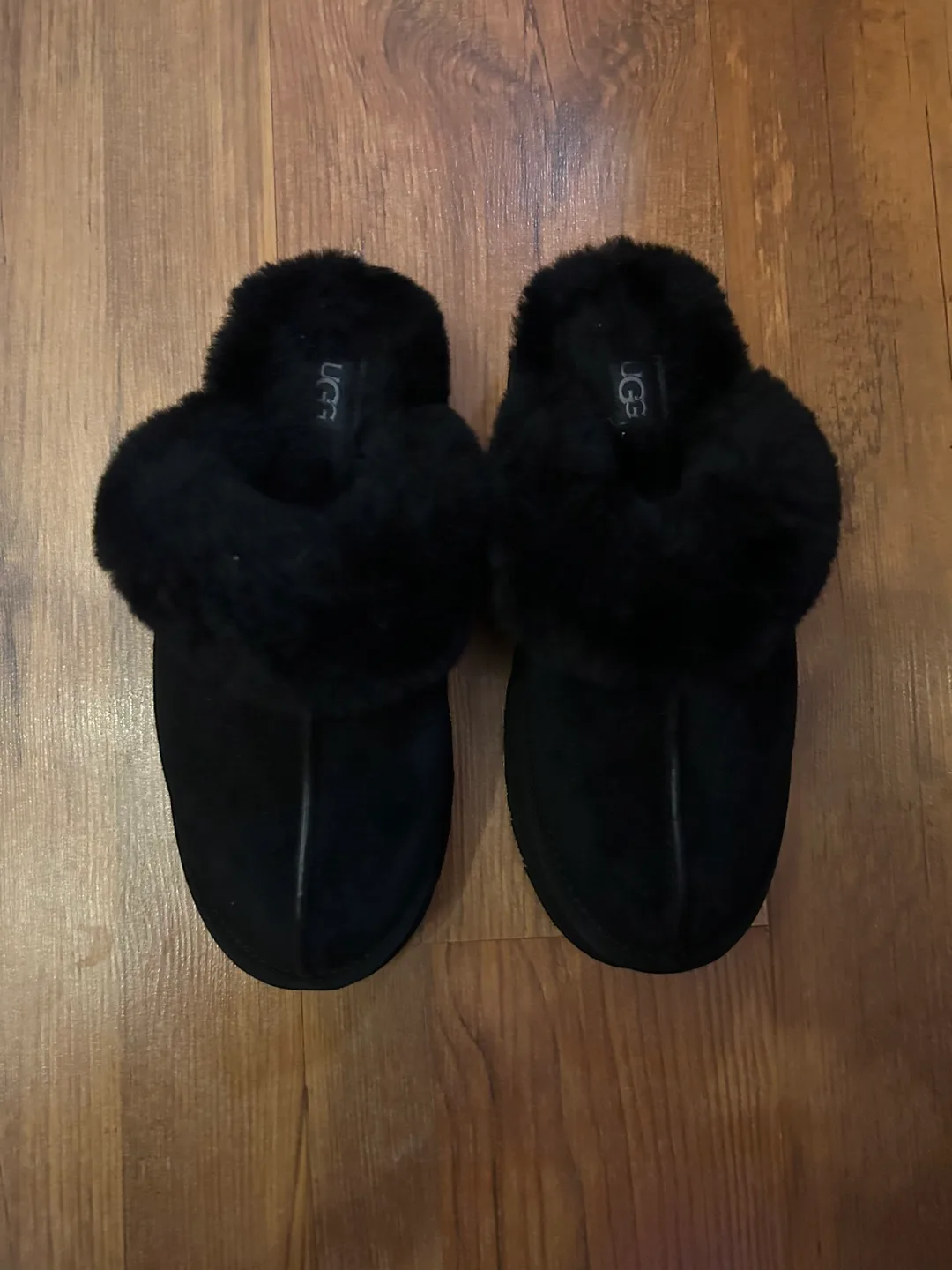 Disquette UGG Slippers - Women’s Size 8 thumbnail