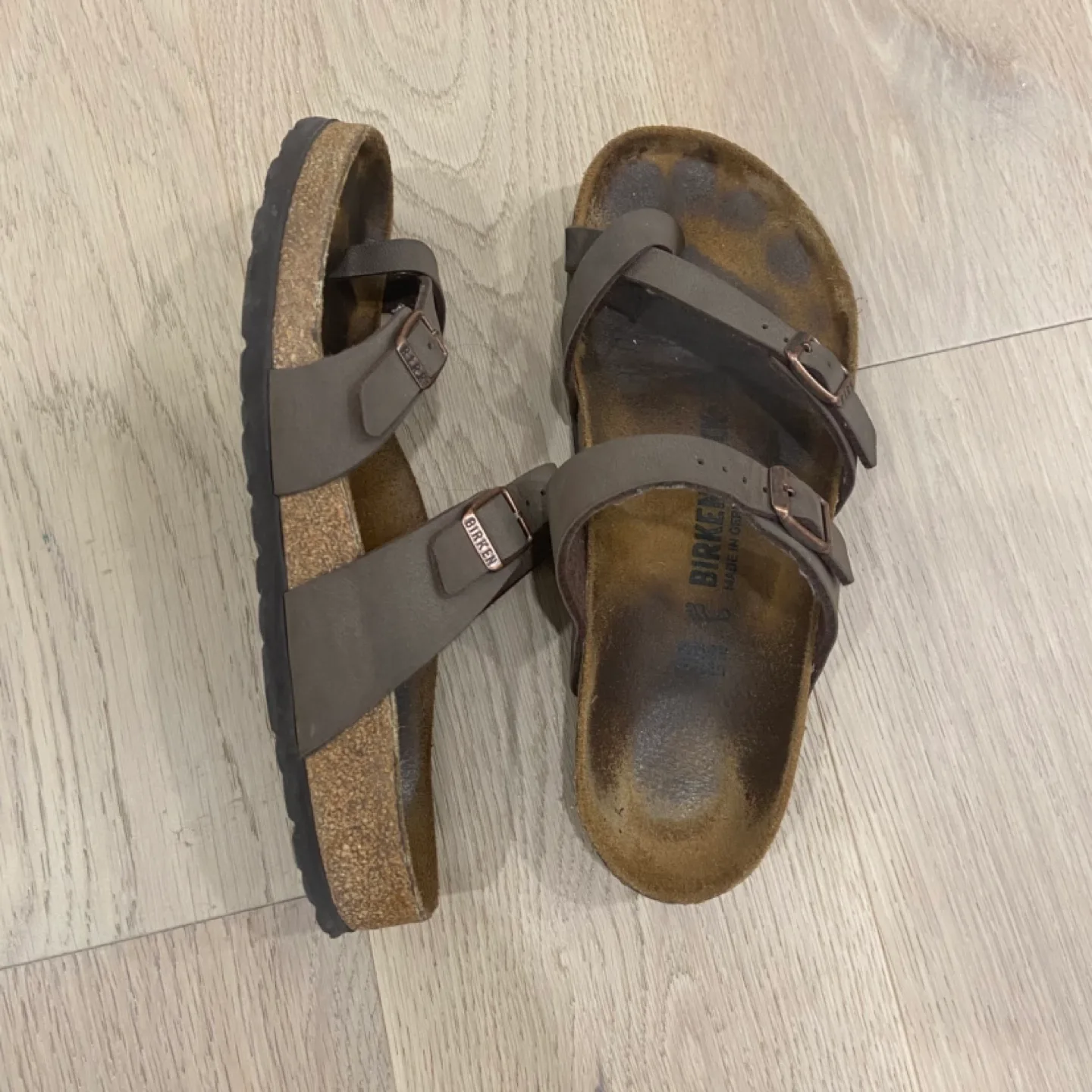 Size 38 women’s Birkenstock sandals thumbnail