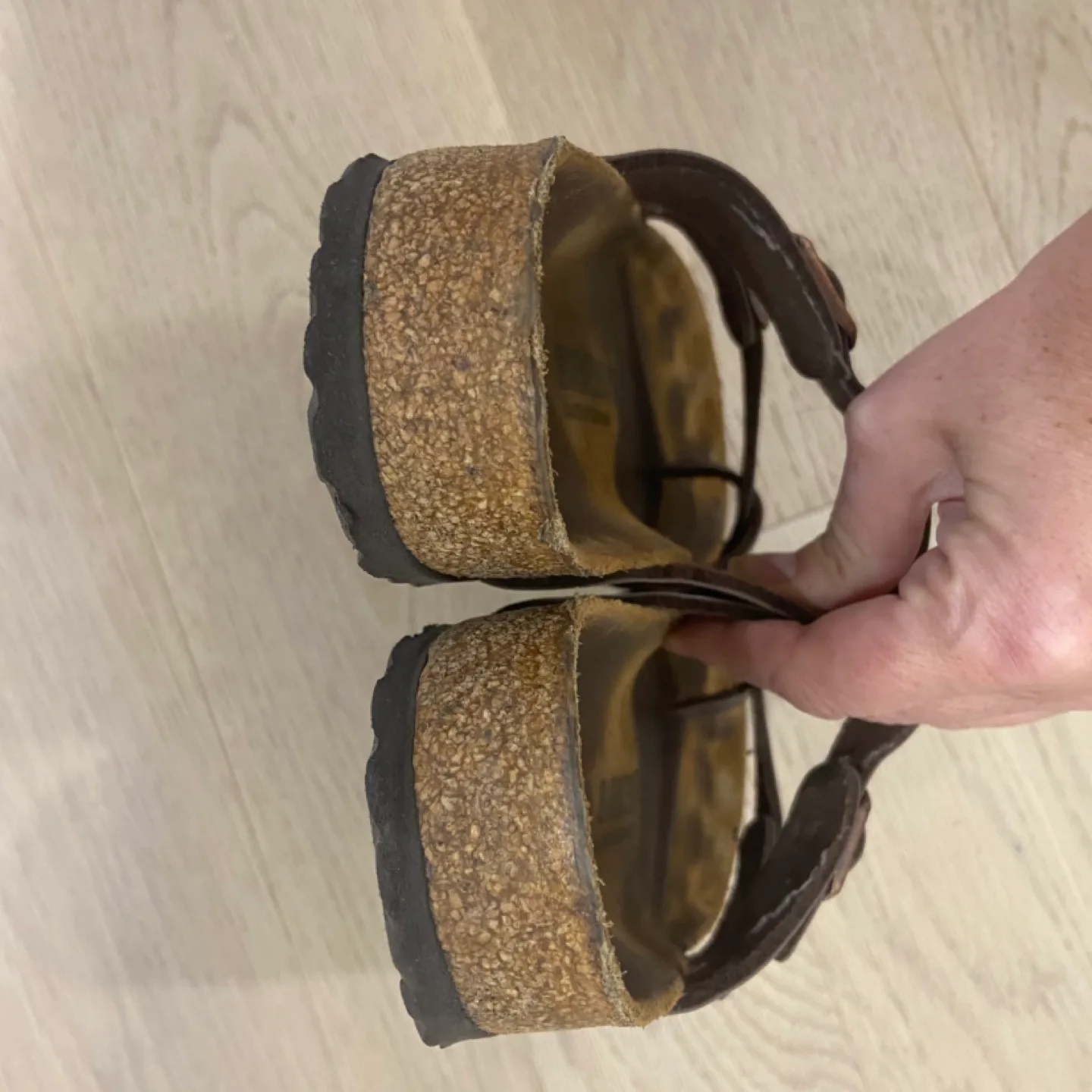 Size 38 women’s Birkenstock sandals image indicator(4)