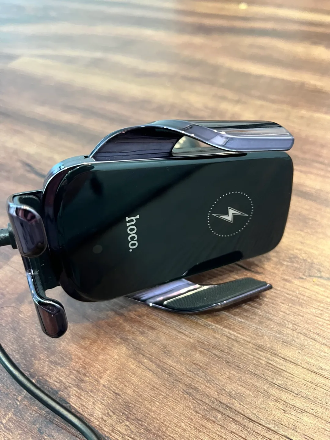 USB mobile phone car stand (wireless charging) thumbnail