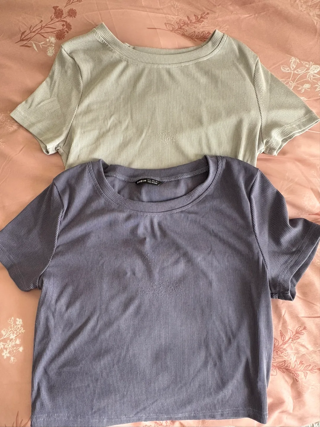 Shein Ribbed Crop Tops - Bundle of Two thumbnail