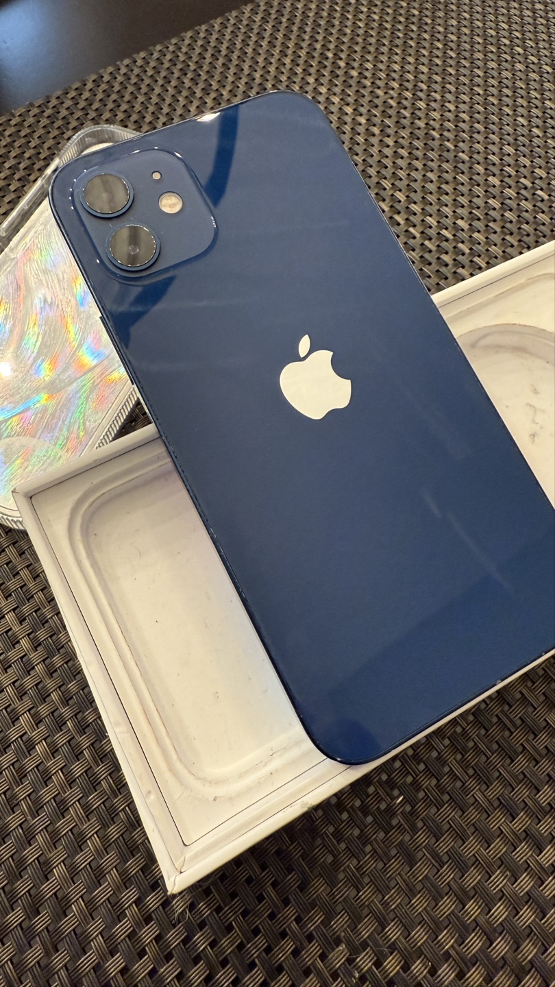 iPhone 12 - 126GB