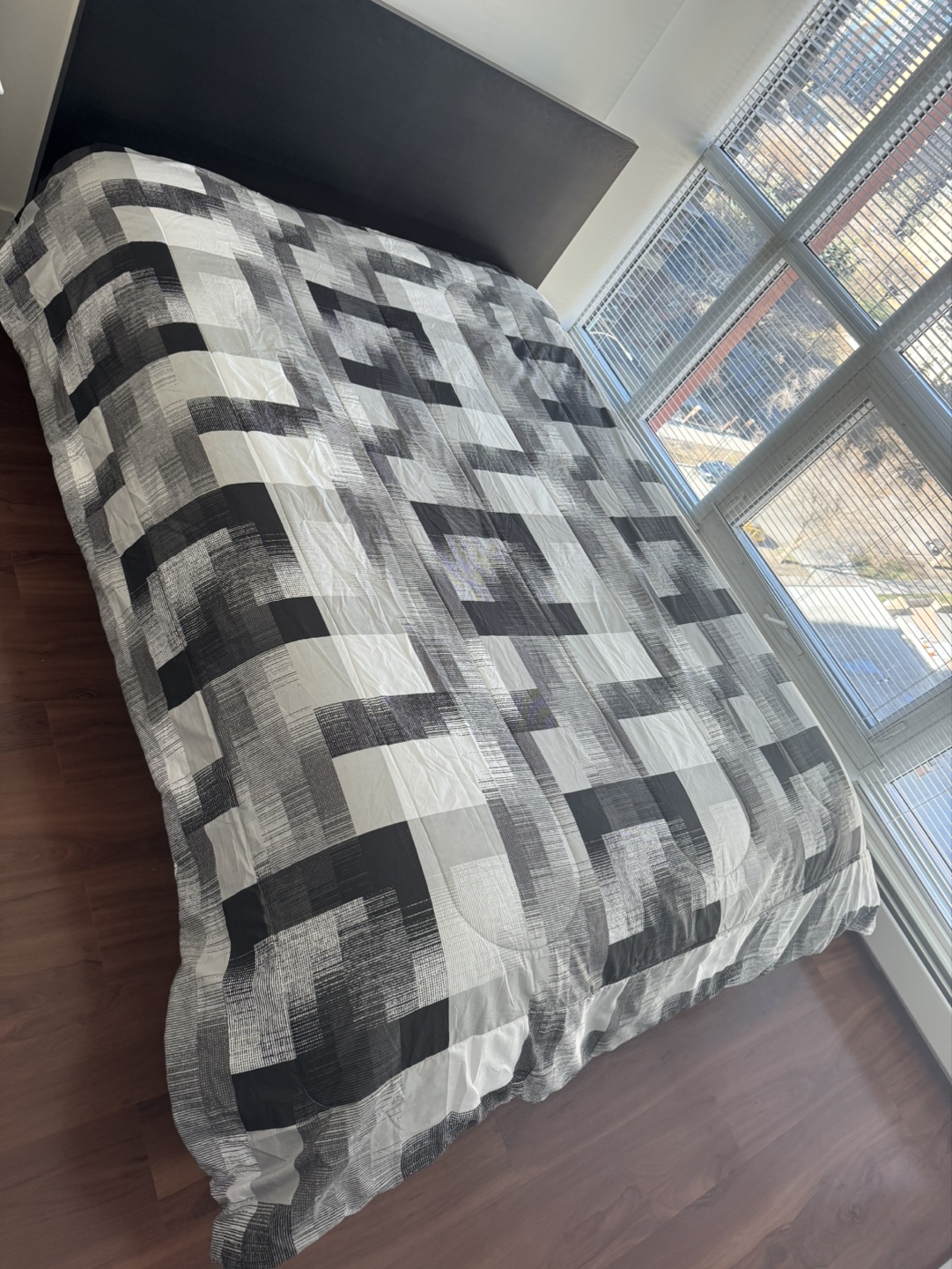 Mainstays Queen Comforter - Grey and Black - photo 3