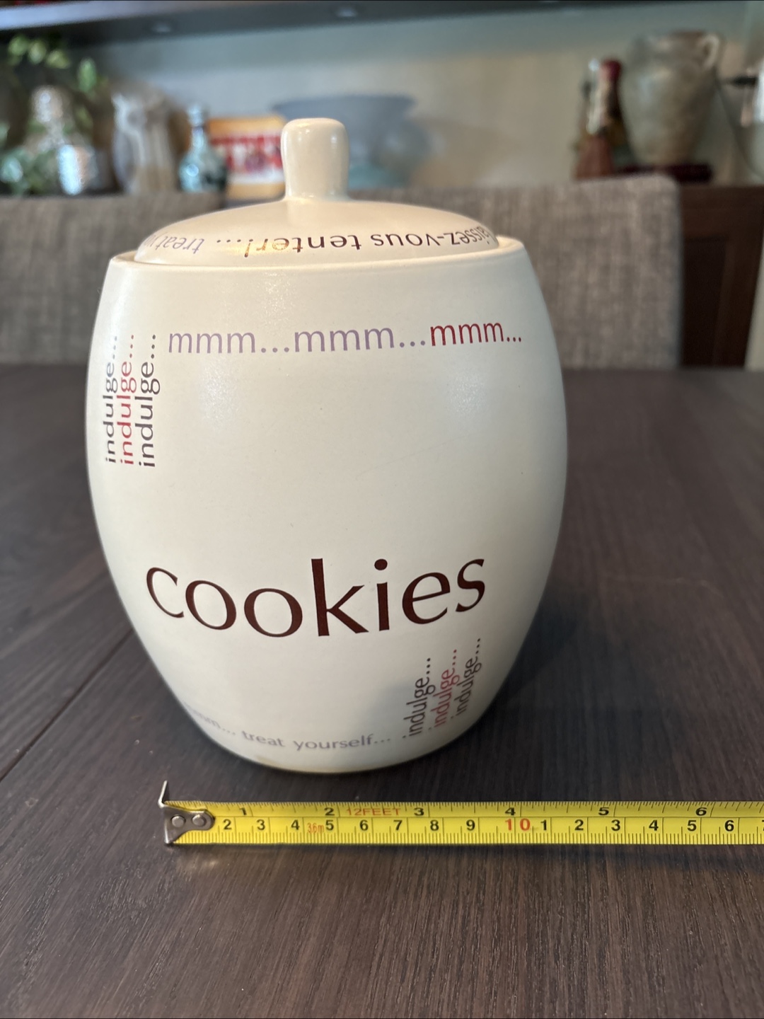 Ceramic Cookie Jar - Bisquits/Cookies