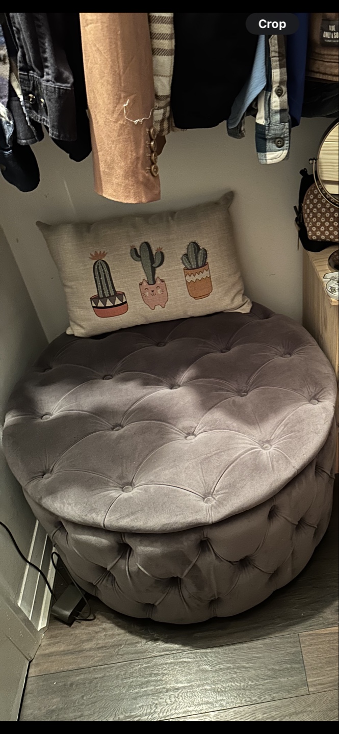 Round Velvet Tufted Ottoman  Footstool. - photo 2