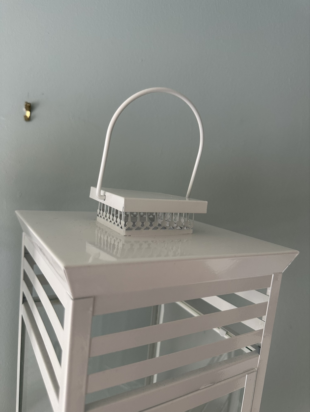 Pair of White Metal Lanterns - photo 4