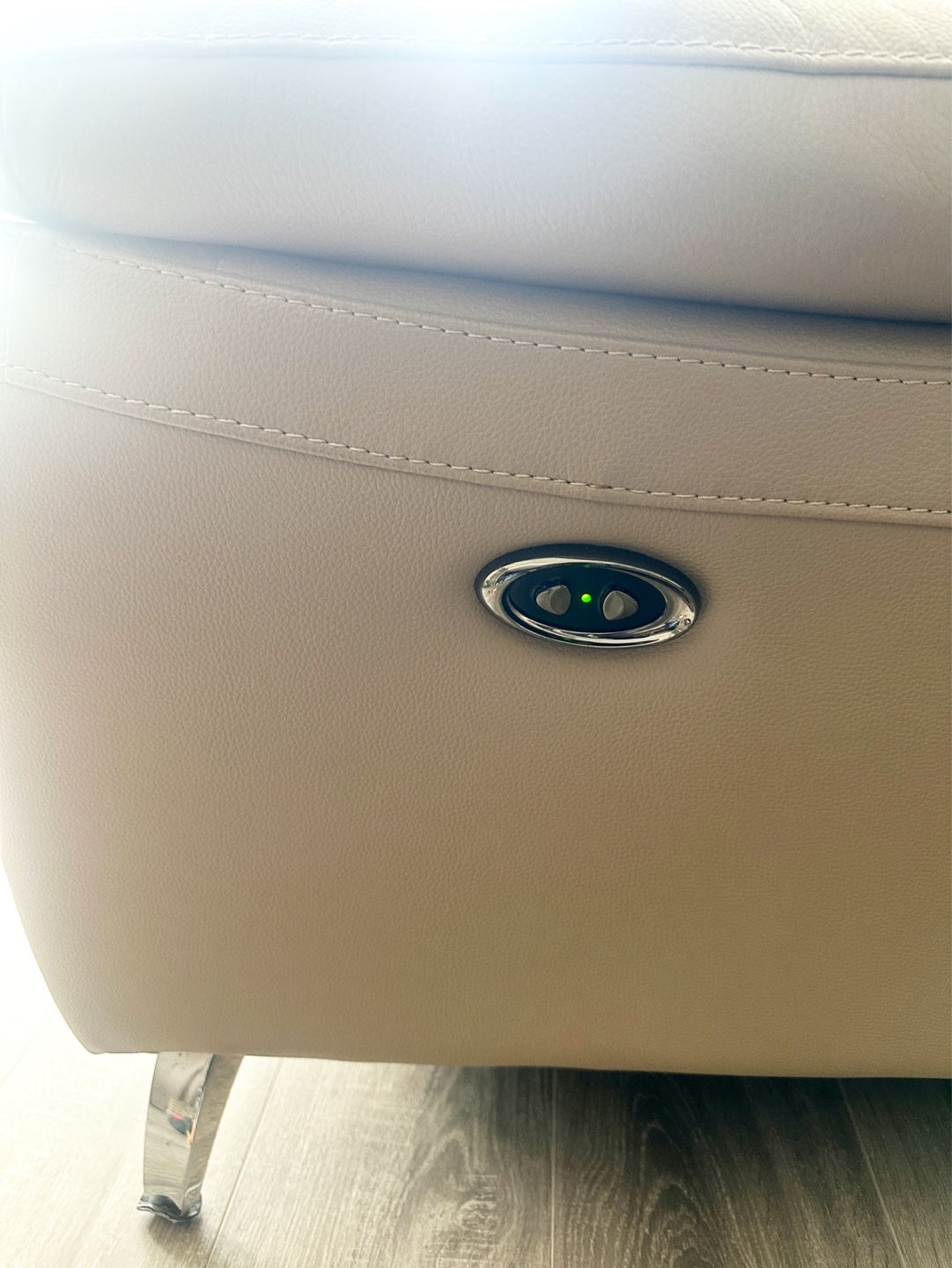 Reclining Leather Loveseat - photo 5