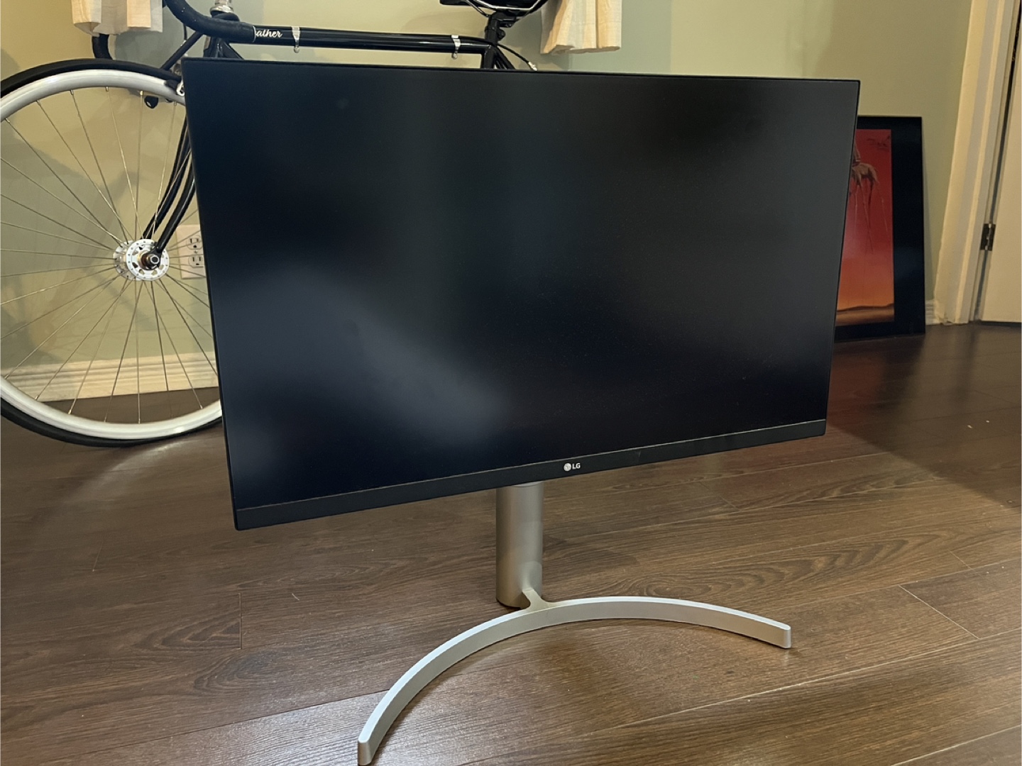 LG 27UK650-W 27-inch 4K UHD Monitor