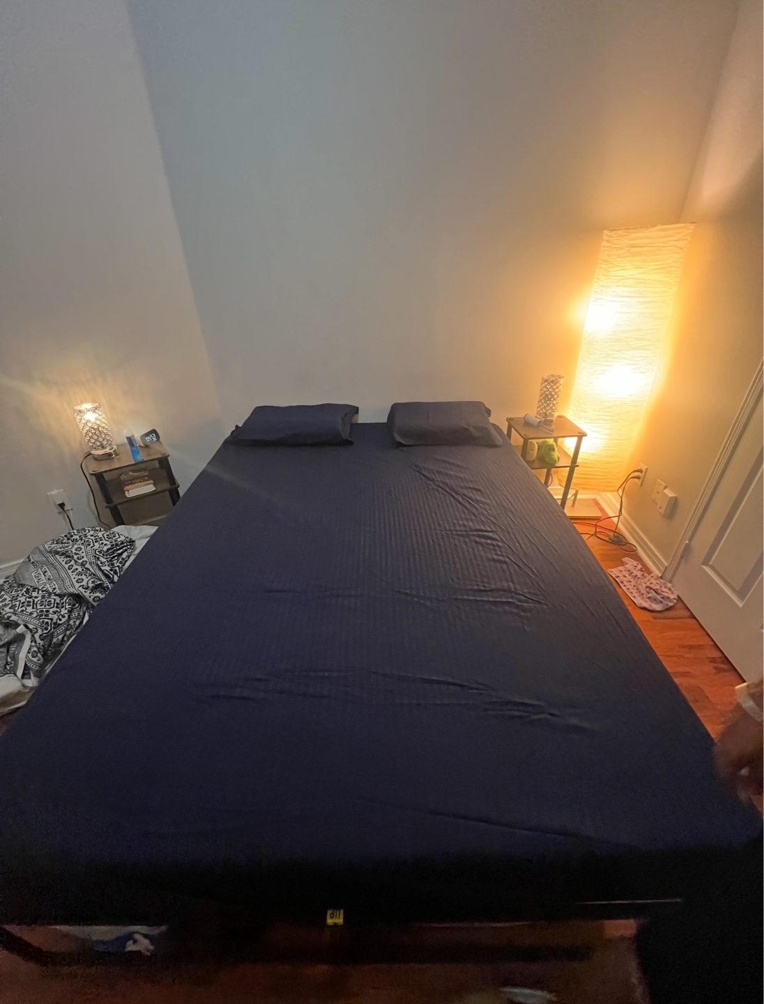 Queen Size 8” Memory Foam Mattress - photo 3