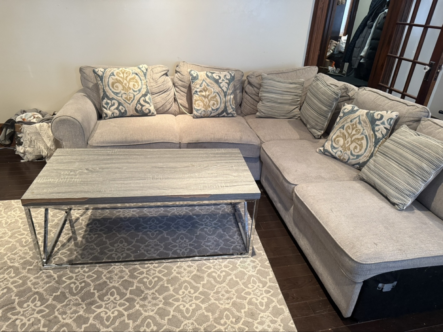 Grey couch - photo 5