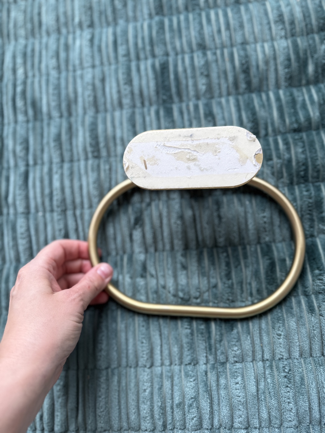 Gold Metal Towel Ring - photo 4