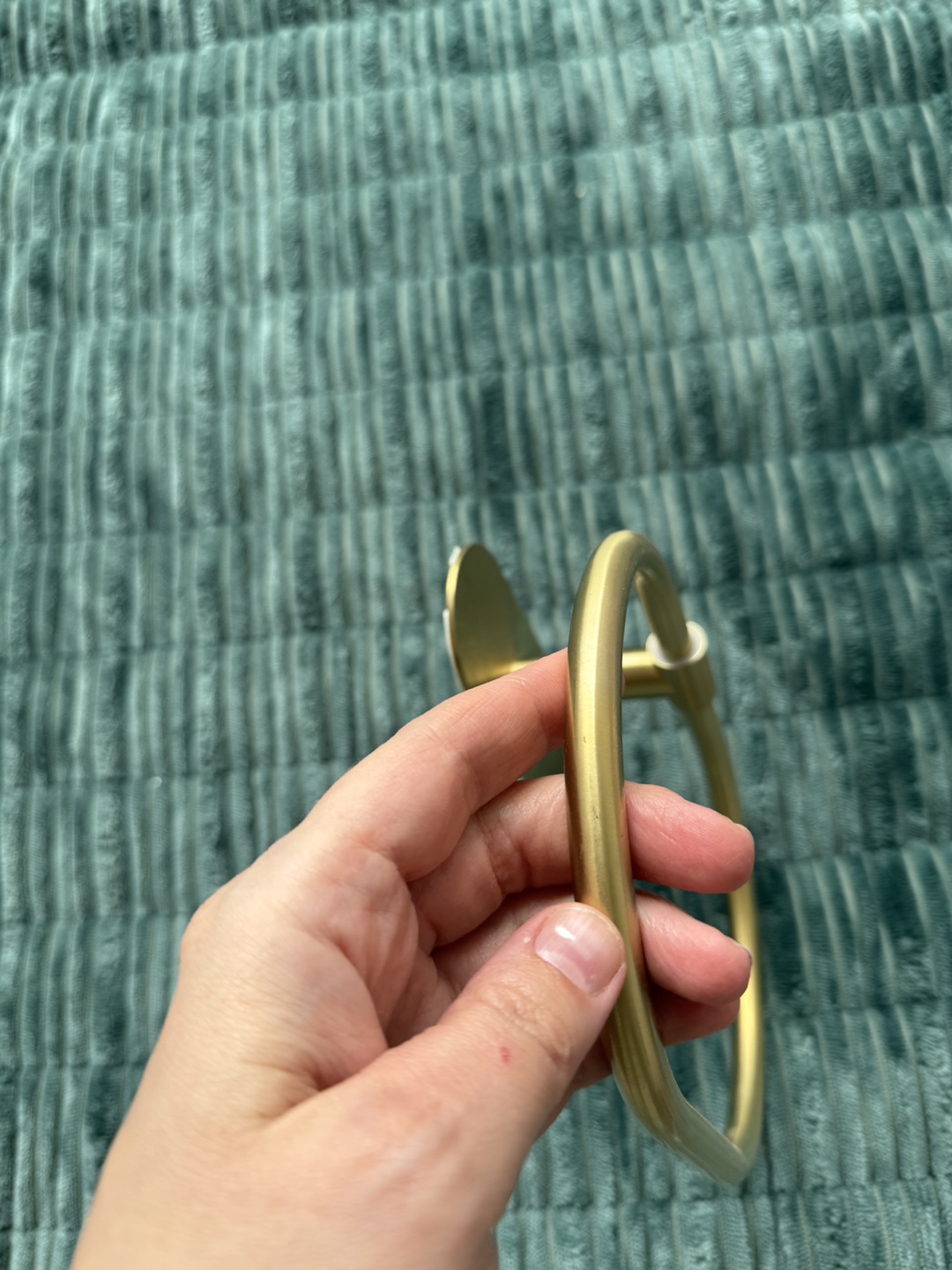 Gold Metal Towel Ring - photo 2