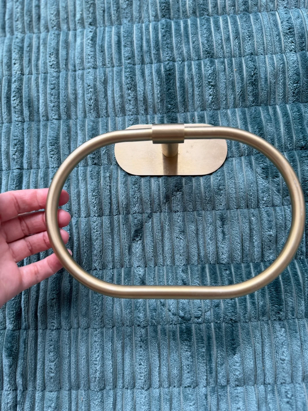 Gold Metal Towel Ring thumbnail