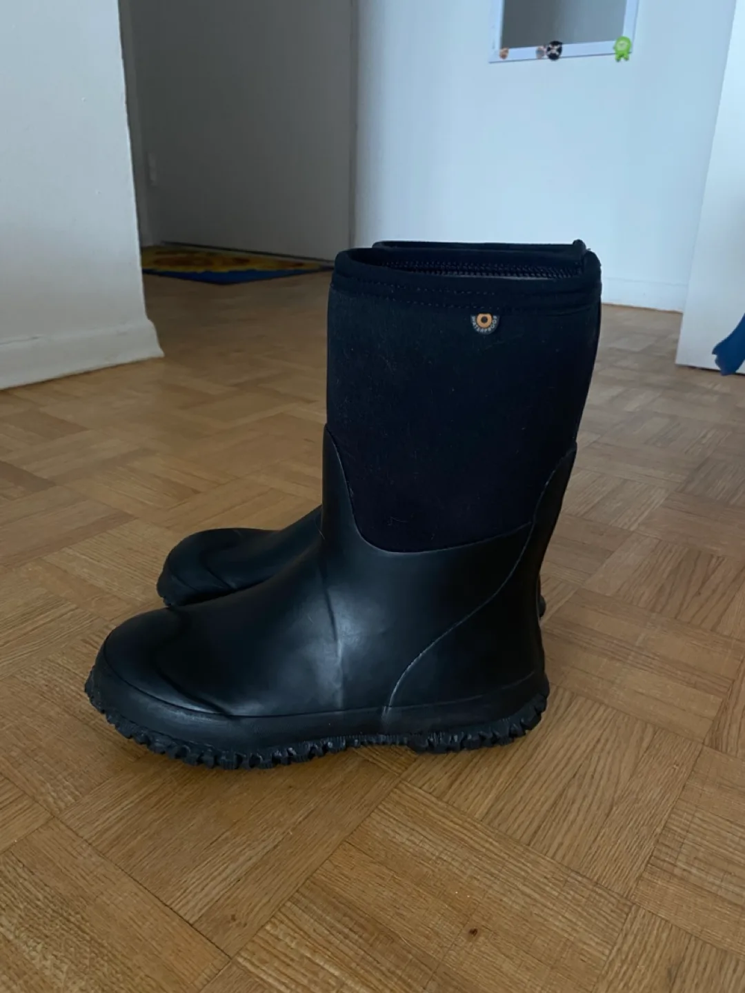 Youth winter boots image indicator(3)