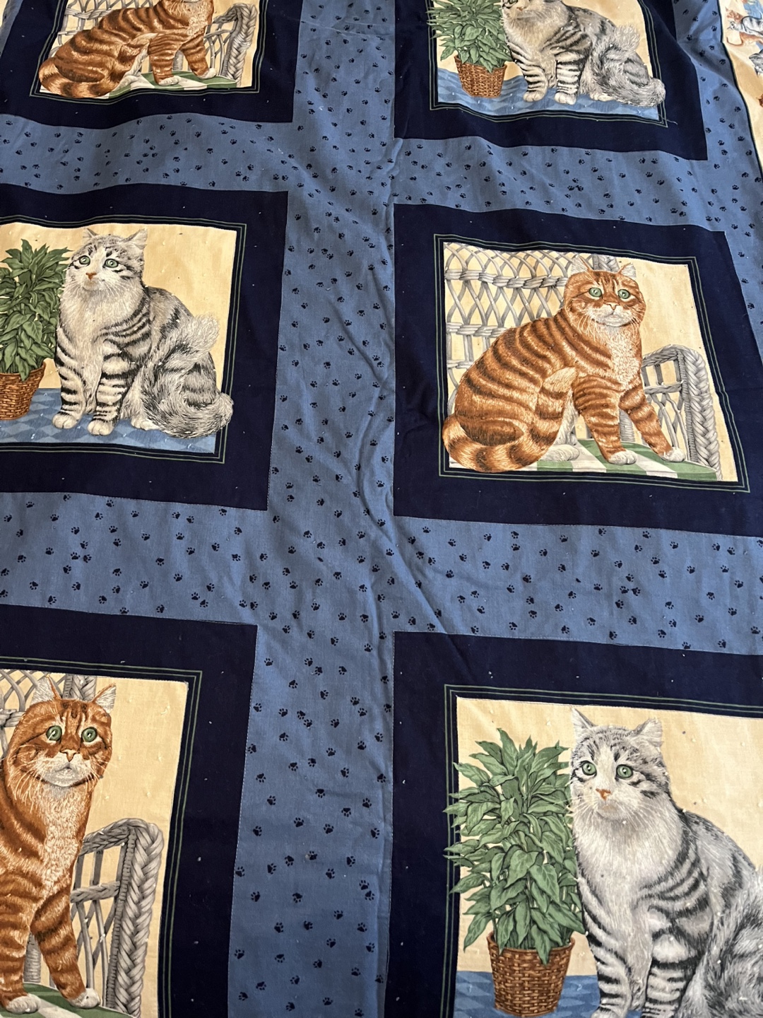 Cat Quilt Set with Matching Pillows - photo 5