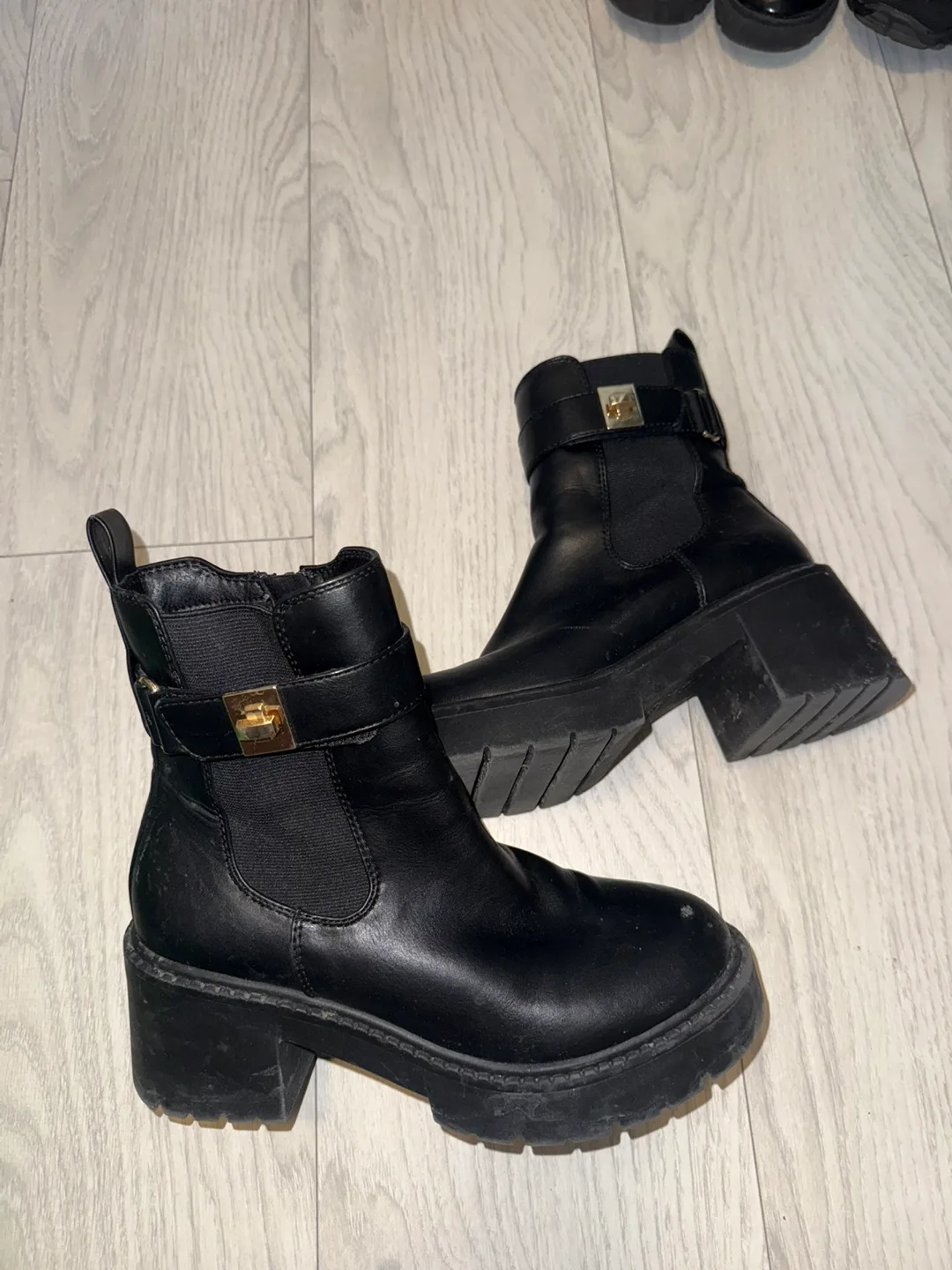 Black Leather Chunky Heel Ankle Boots thumbnail