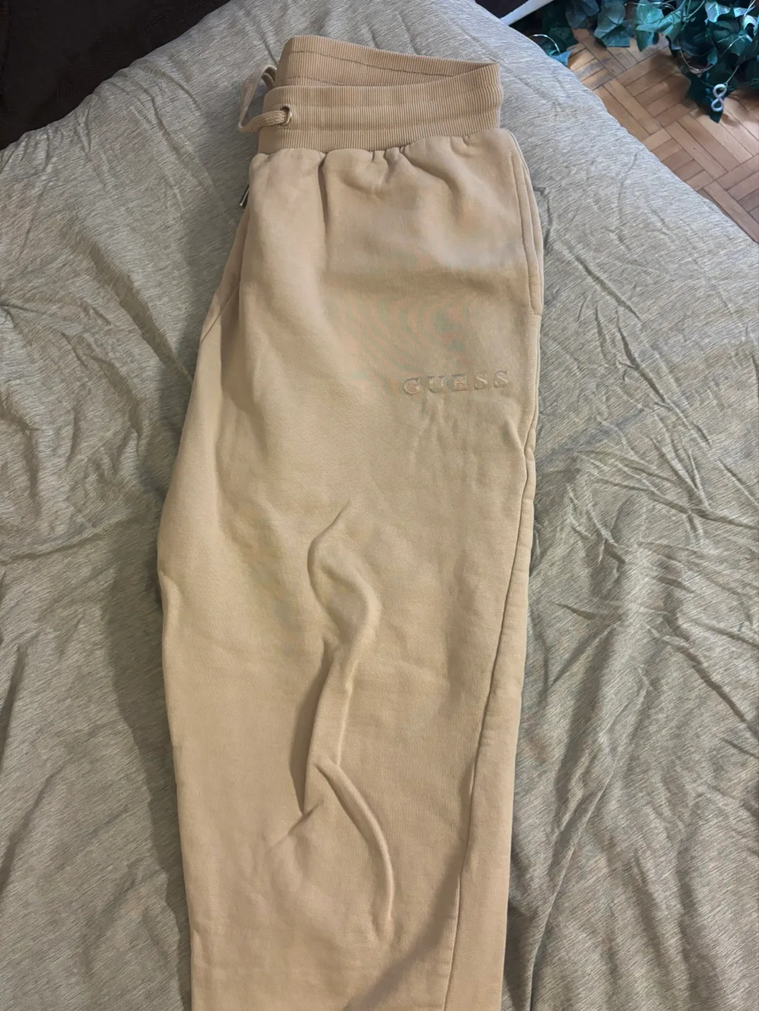 GUESS Beige Joggers - Size Large image indicator(4)