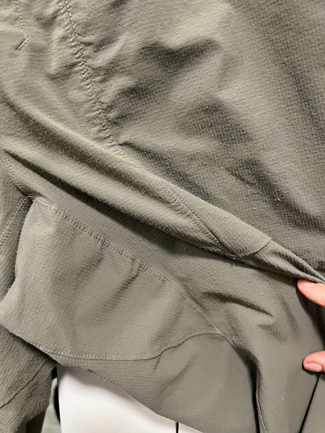 Lululemon men’s workout pants image indicator(5)