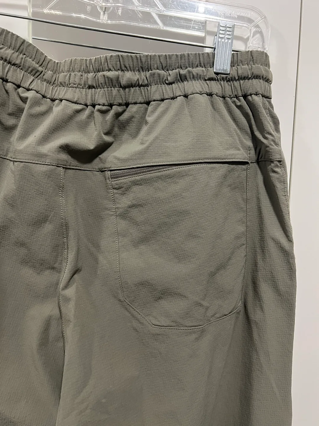 Lululemon men’s workout pants image indicator(7)