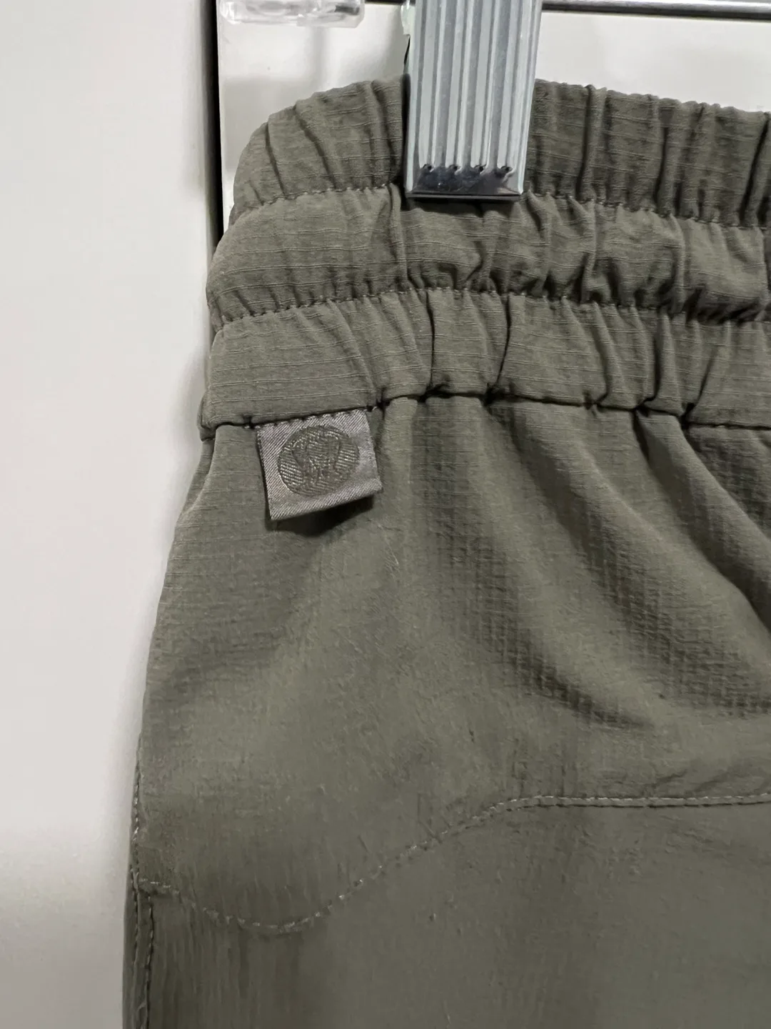 Lululemon men’s workout pants image indicator(6)