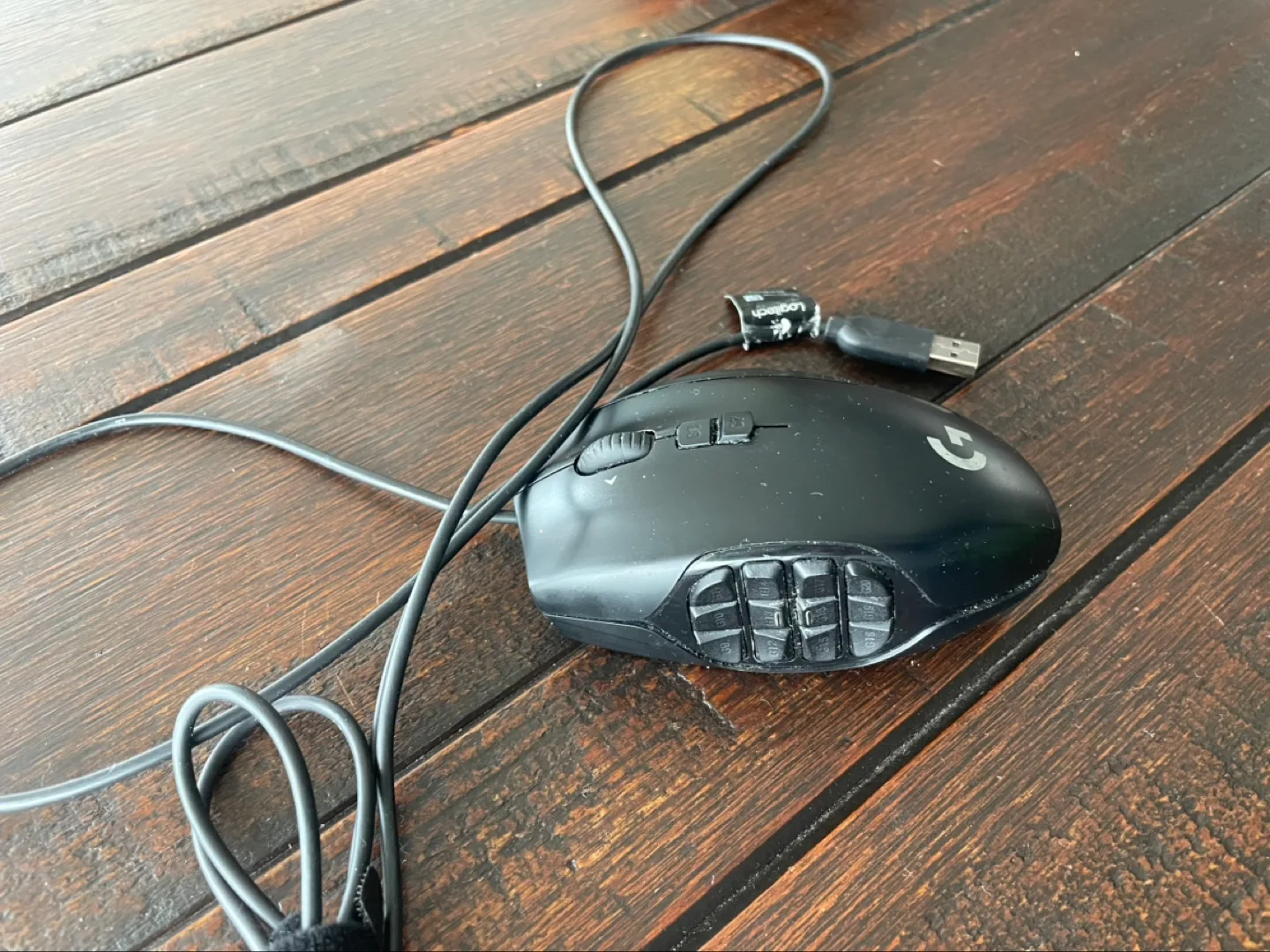 Logitech G600 MMO Gaming Mouse thumbnail