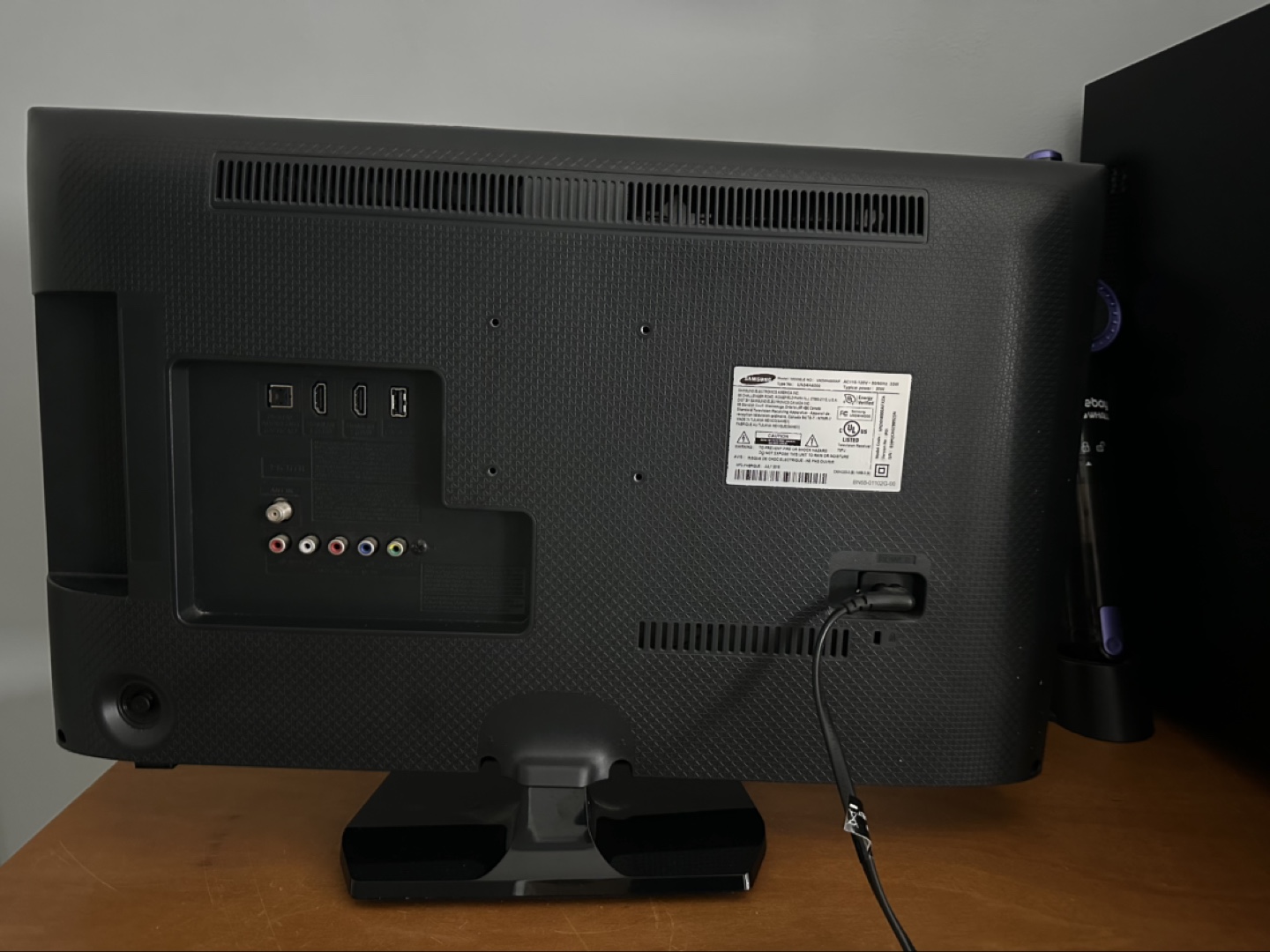 Samsung 22-inch LED HDTV - photo 2