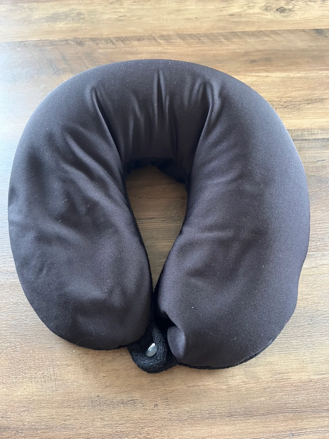 Black Travel Neck Pillow image indicator(2)