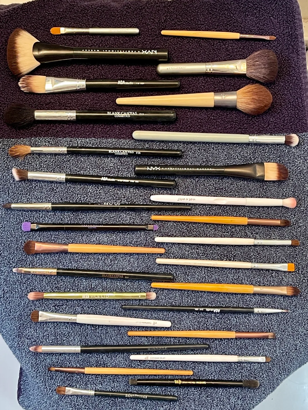 Makeup Brush Set - Miscellaneous Brands thumbnail