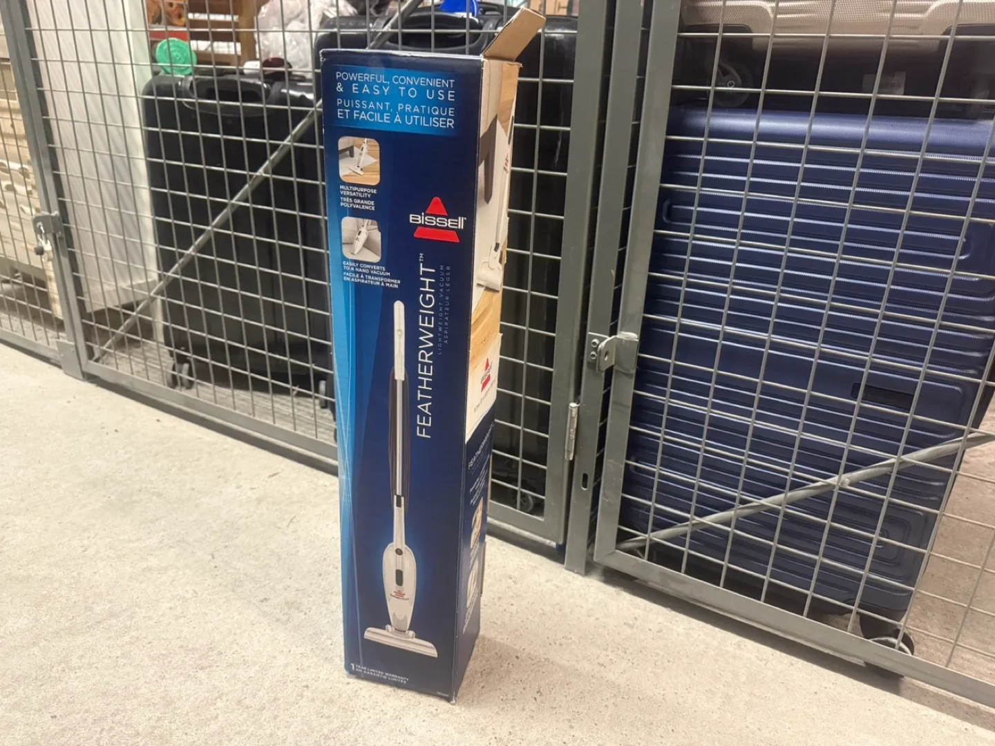 Bissell Featherweight Lightweight Vacuum thumbnail