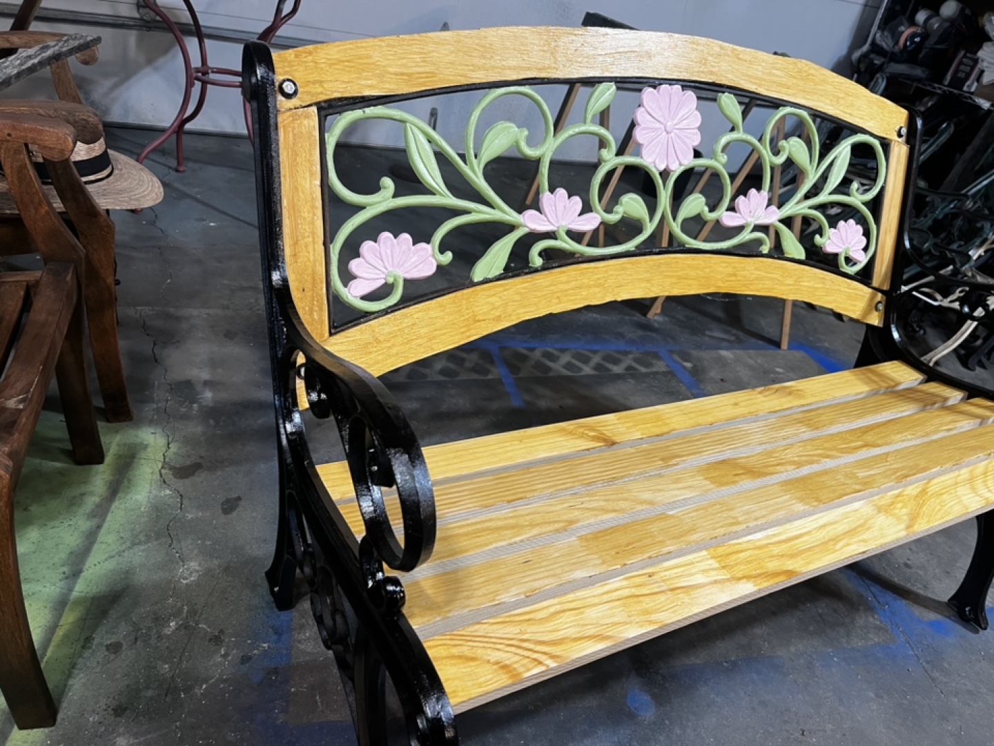 Bench - photo 3