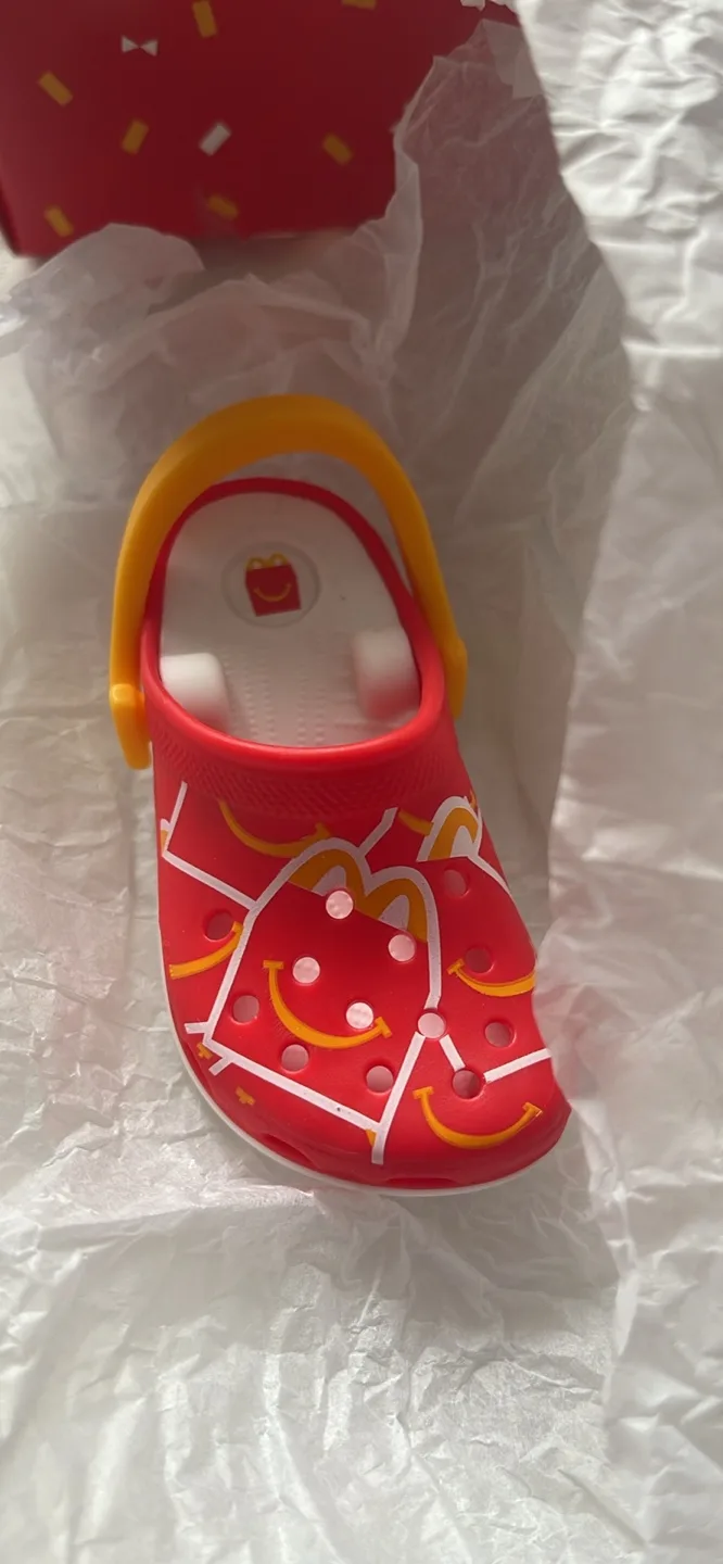McDonald's x Crocs Jibbitz Mini Keychains image indicator(3)