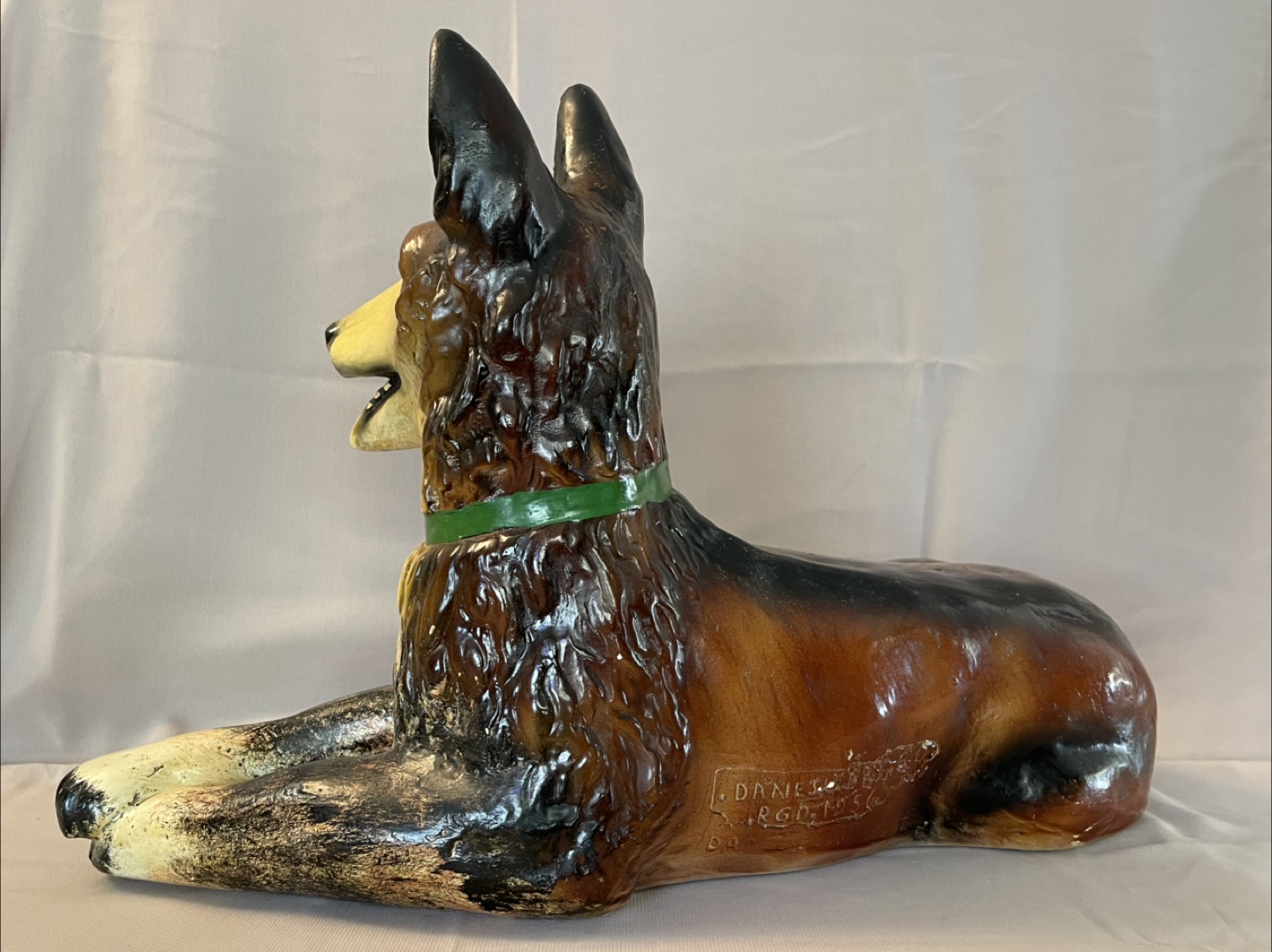 Vintage J. Daniels Art Co. German Shepherd Dog Statue - photo 2
