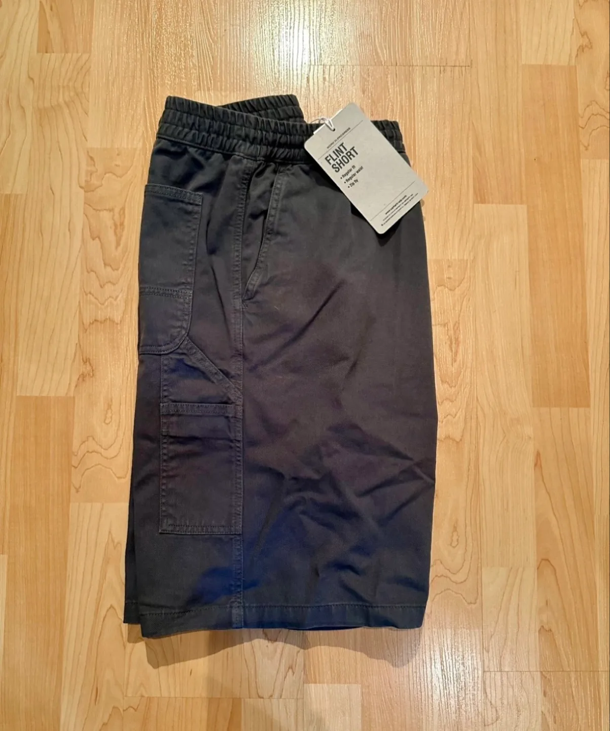 *NEW* Carhartt Shorts - XL - Dark Grey image indicator(3)